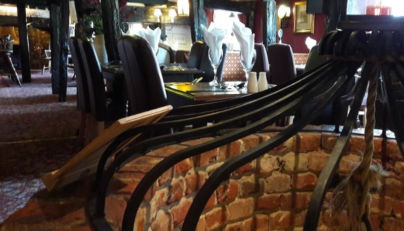 Restaurant - The Four Horseshoes