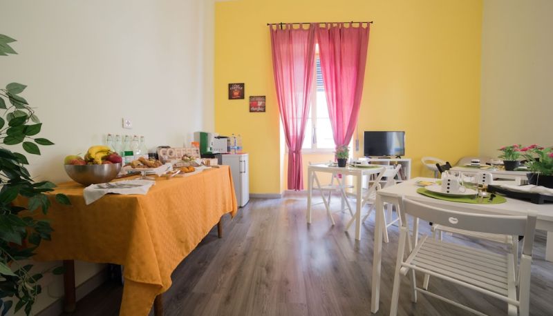 Ontbijtzaal - B&B Tra L'Etna e il Mare