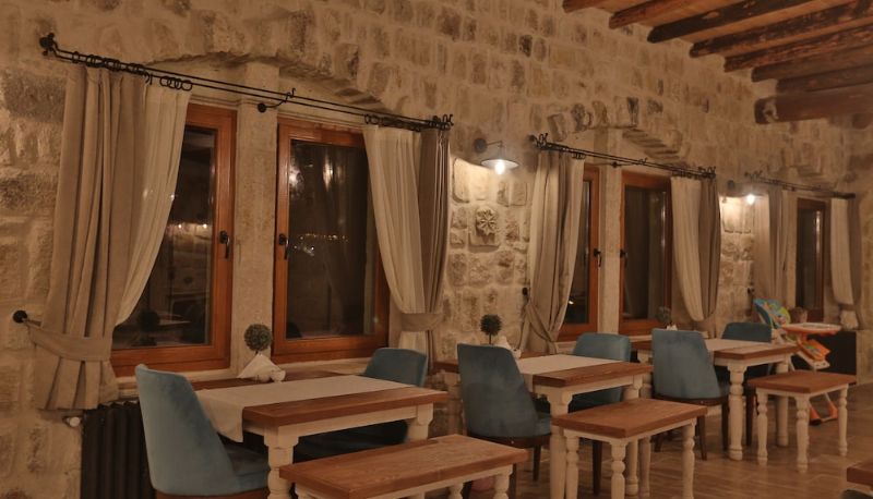 Restauracja - Acropolis Cave Suite