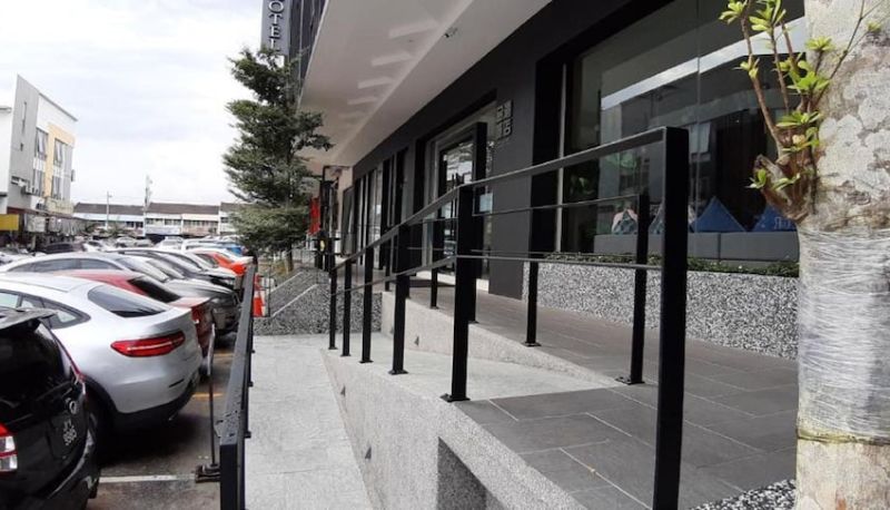 Info - The Square Hotel