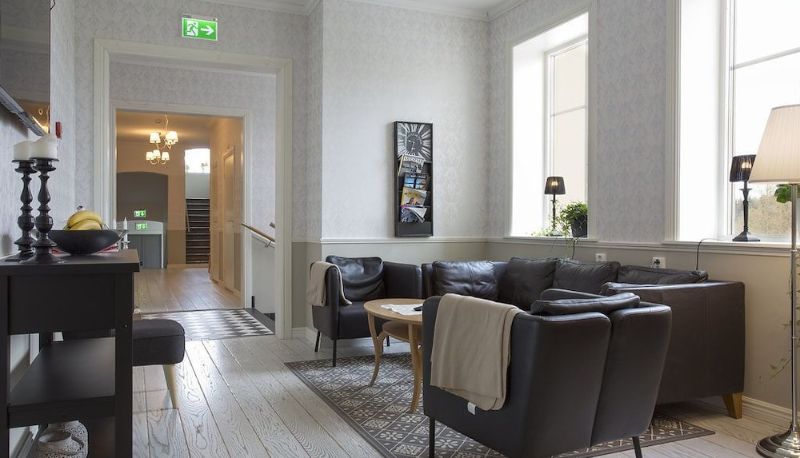 Hall - Norrfly Herrgård AB