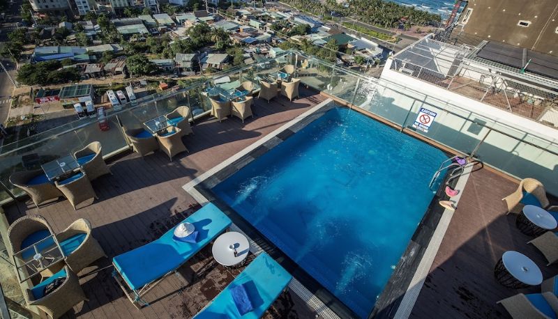 Piscina - Adaline Hotel & Suite