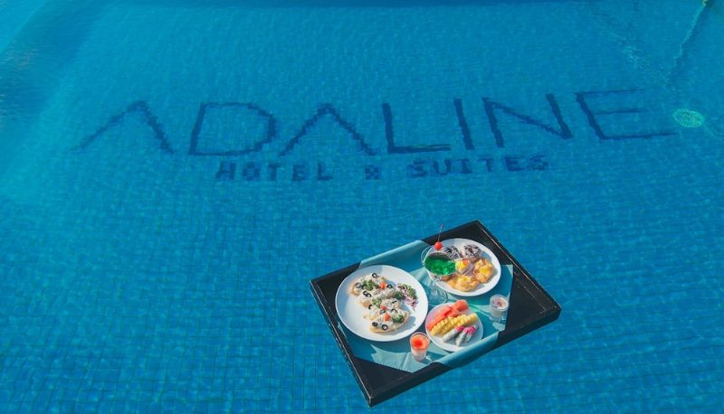Piscina - Adaline Hotel & Suite