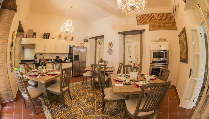 Restaurante - Colonial 154 H Boutique