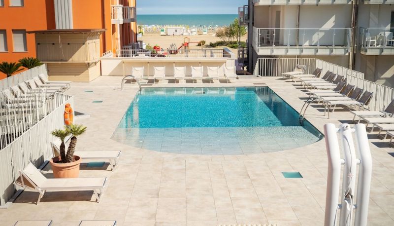 Pool - Hotel Serena
