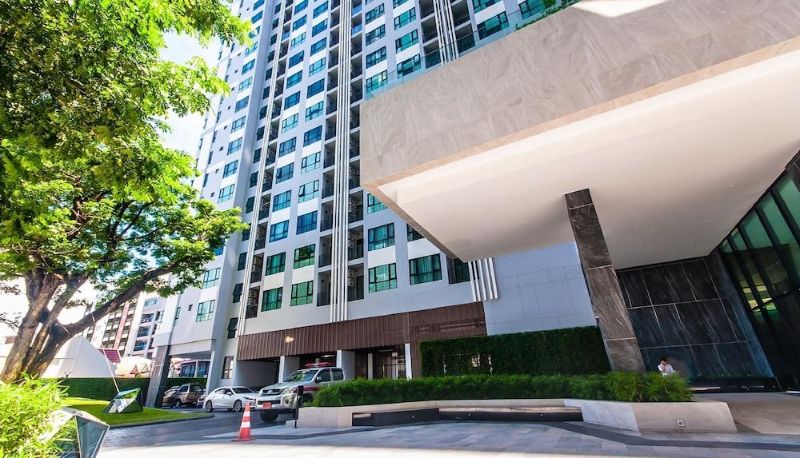 Zona exterior del hotel - Central Pattaya Residence - The BASE Condo Pattaya