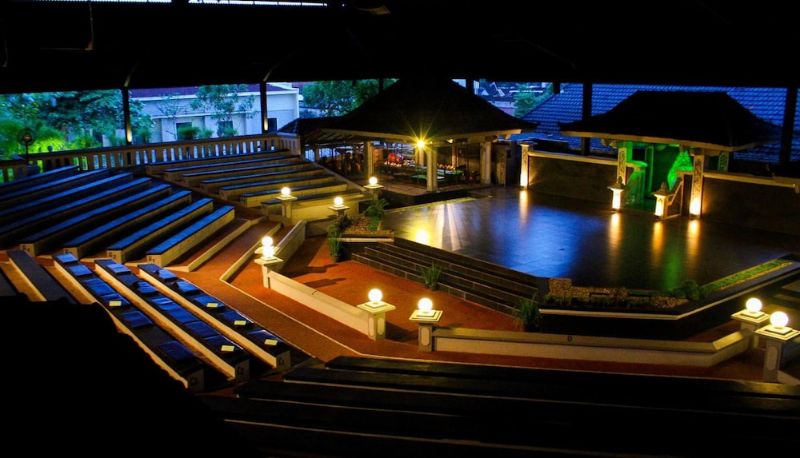 Piscina - Tasneem Convention Hotel Yogyakarta