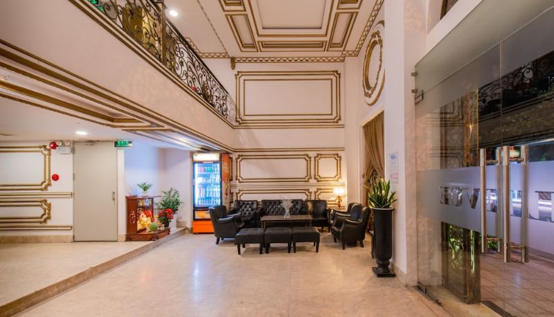 Hall - Bellevue Hotel
