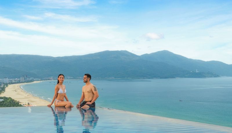 Havuz - Mandila Beach Hotel DaNang