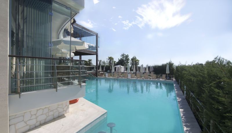 Piscina - Cosmopolitan Hotel by GHH
