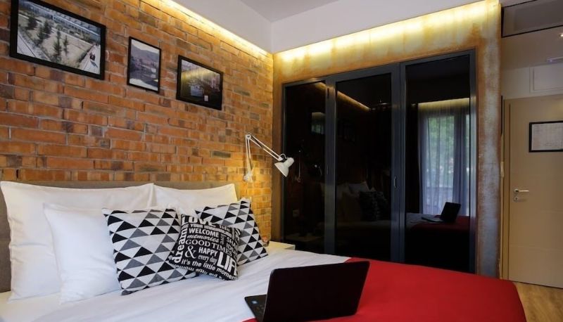 Info - SL Industry Hotel