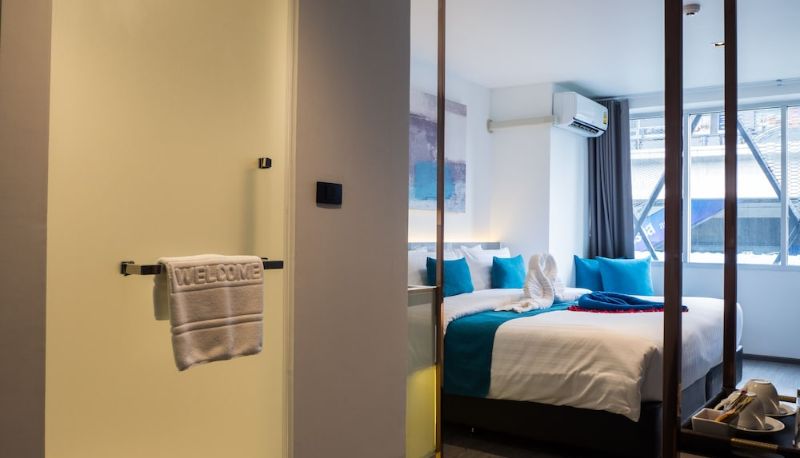 Camera business - Sora Hotel Silom