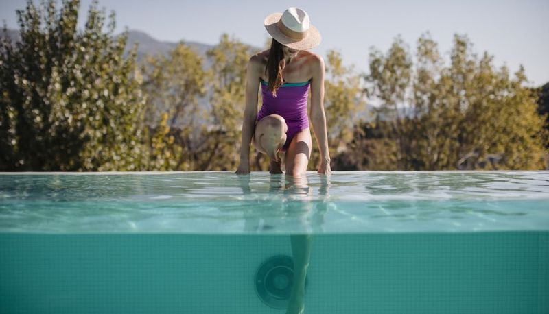 Piscina - One Suite Hotel