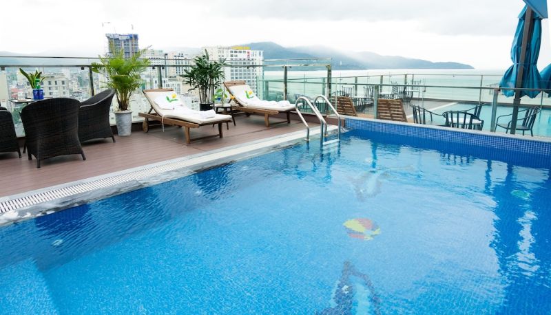 Piscina - Dana Marina Hotel