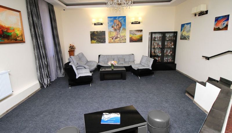 Hall - villa old sololaki