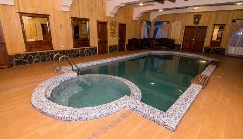 Piscina - Hotel and restaurant complex Skolmo