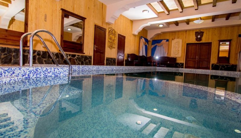 Piscina - Hotel and restaurant complex Skolmo
