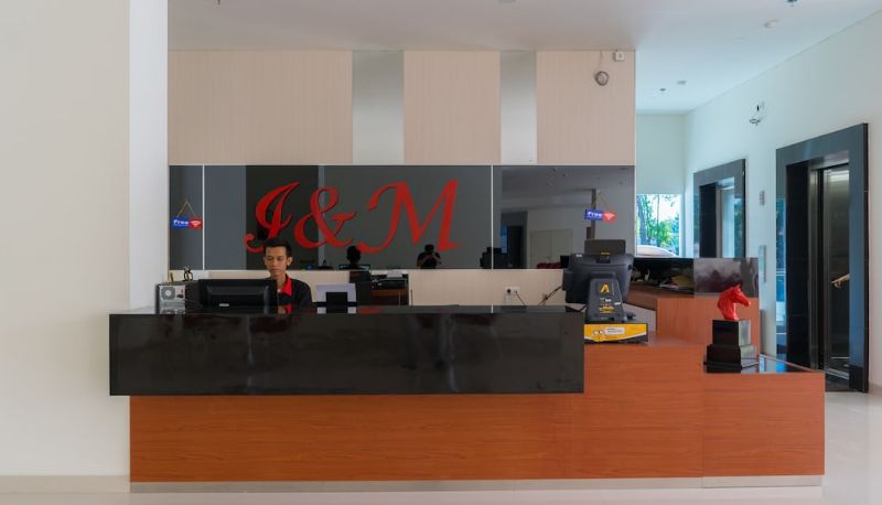 Recepción - I&M Hotel Billiard