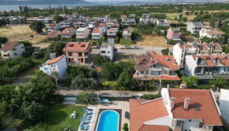 Otel açık alanı - Dardanos Pansiyon