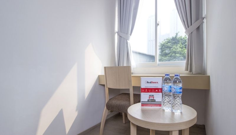 Chambre Standard - RedDoorz Plus @ SCBD