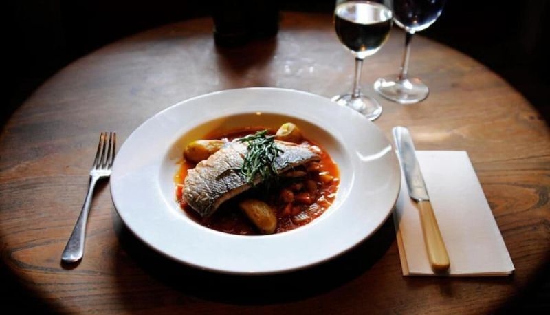 Restaurant - The Compasses Inn