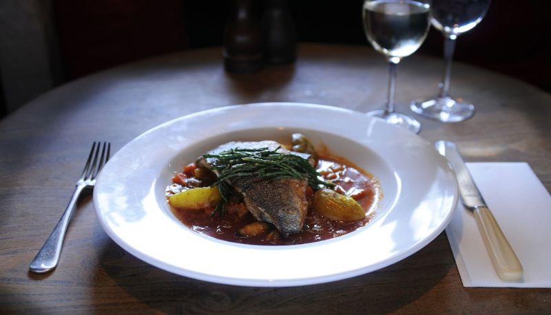 Restaurant - The Compasses Inn