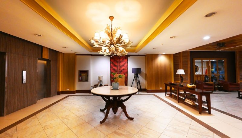 Hall - Cedar Peak Condominium by Tripsters Hub