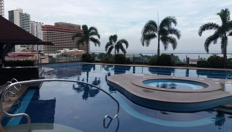 Zwembad - Manila Lee - Malate Bayview Mansion