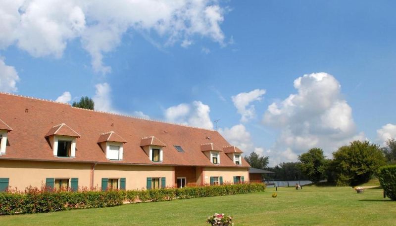 Hotel Außenbreich - Azureva Sainte Montaine