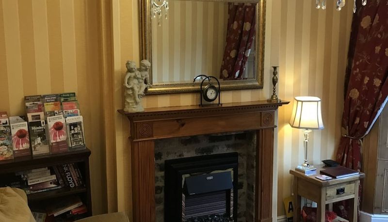 Salão - Clayhanger Guest House