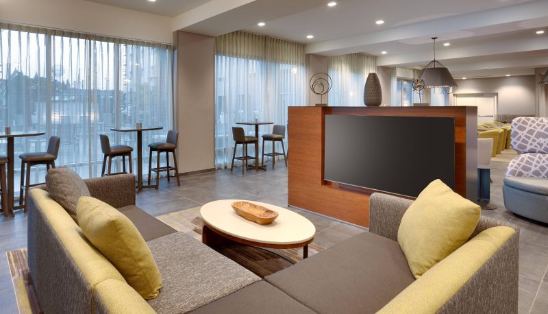 Hall - Courtyard by Marriott Los Angeles LAX Hawthorne