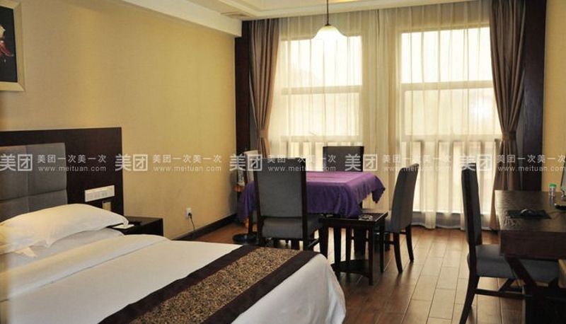 Camera - Orchid Hotel