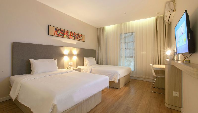 Zimmer - Hanting Wuhan Zhongshan Park Subway Station Hotel
