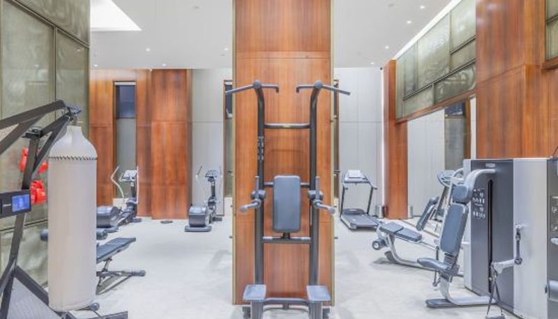 Wellness- und Fitnessbereich - International Building Hotel