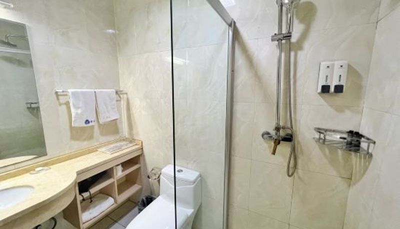 Chambre - Jinhai Hotel (Yantai Railway Station Wuyue Plaza)