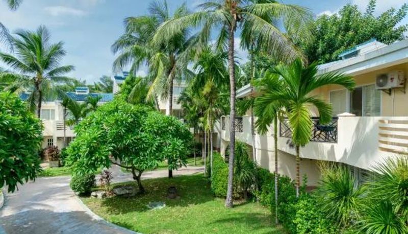 Camera - Palm Beach Resort & Spa