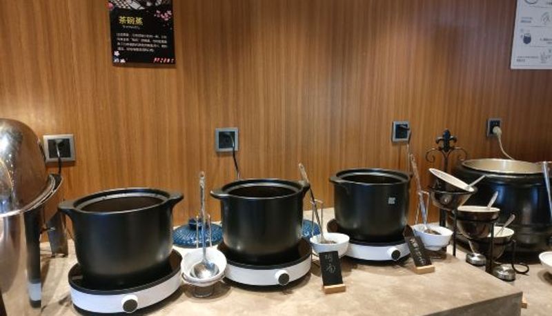 Widok wnętrza - Yantai Bihai Hotel (Yantai Station Wanda Plaza)