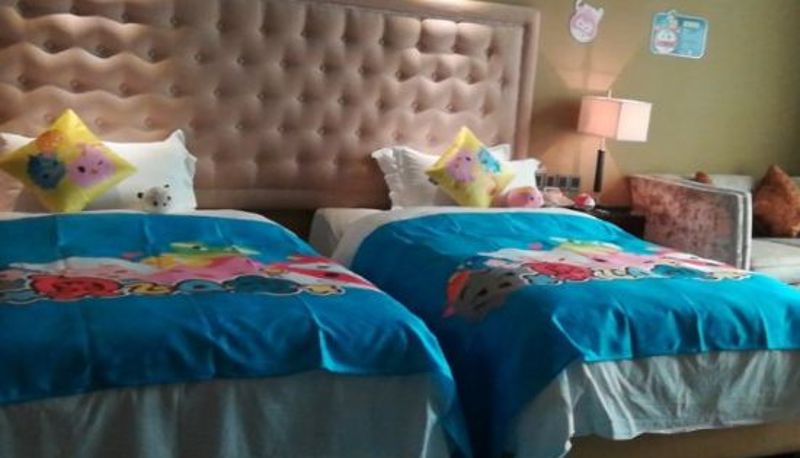 Habitación - Holiday Hotel