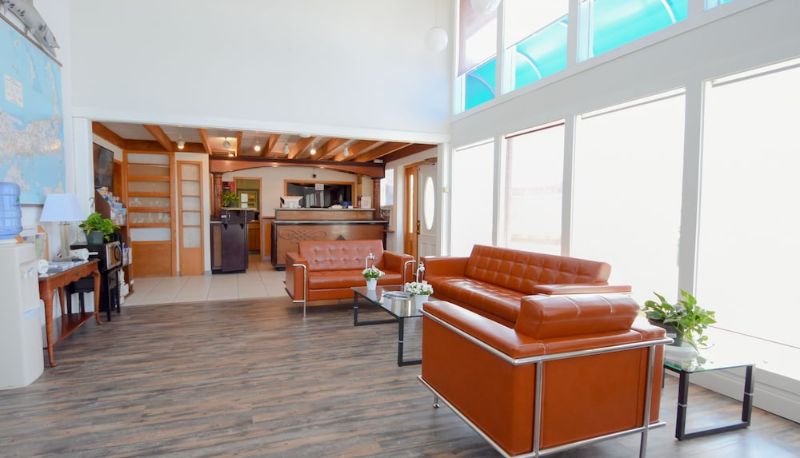 Hall - Cape Sands Inn