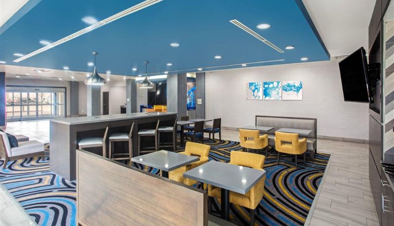 Hall - La Quinta Inn & Suites by Wyndham Ponca City