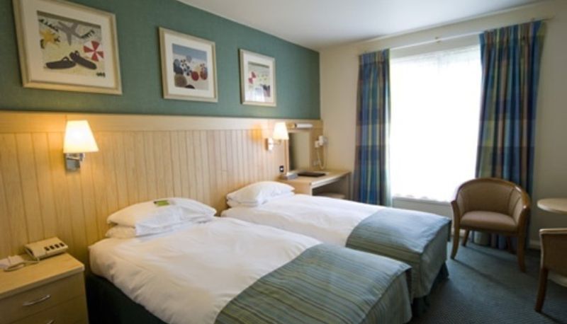 Merton hotel jersey gym 2025