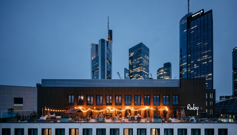 Ruby Louise - Frankfurt am Main - HOTEL DE