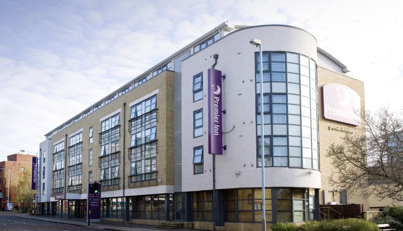 Premier Inn London Kew Bridge Hotel High Street Brentford