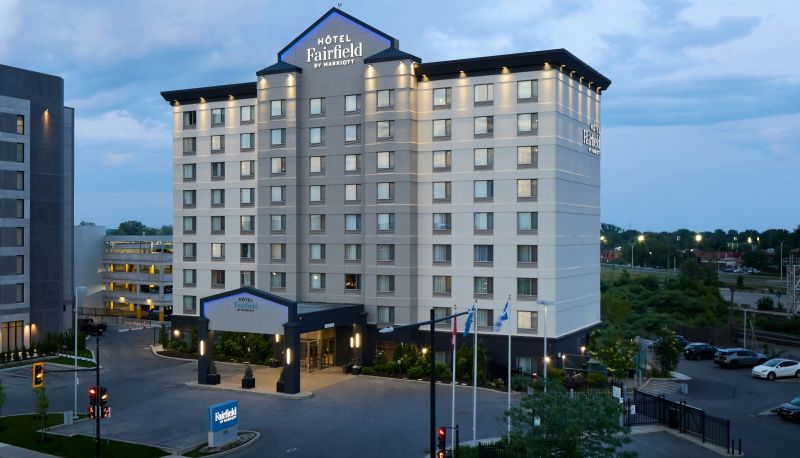Fairfield Inn and Suites by Marriott Montreal Airport - Montreal - HOTEL DE