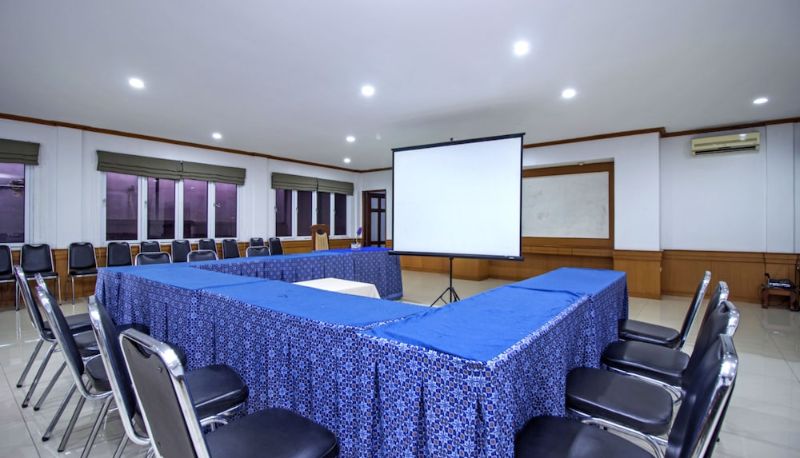 RedDoorz @ Arwiga Hotel near RS Hasan Sadikin Bandung