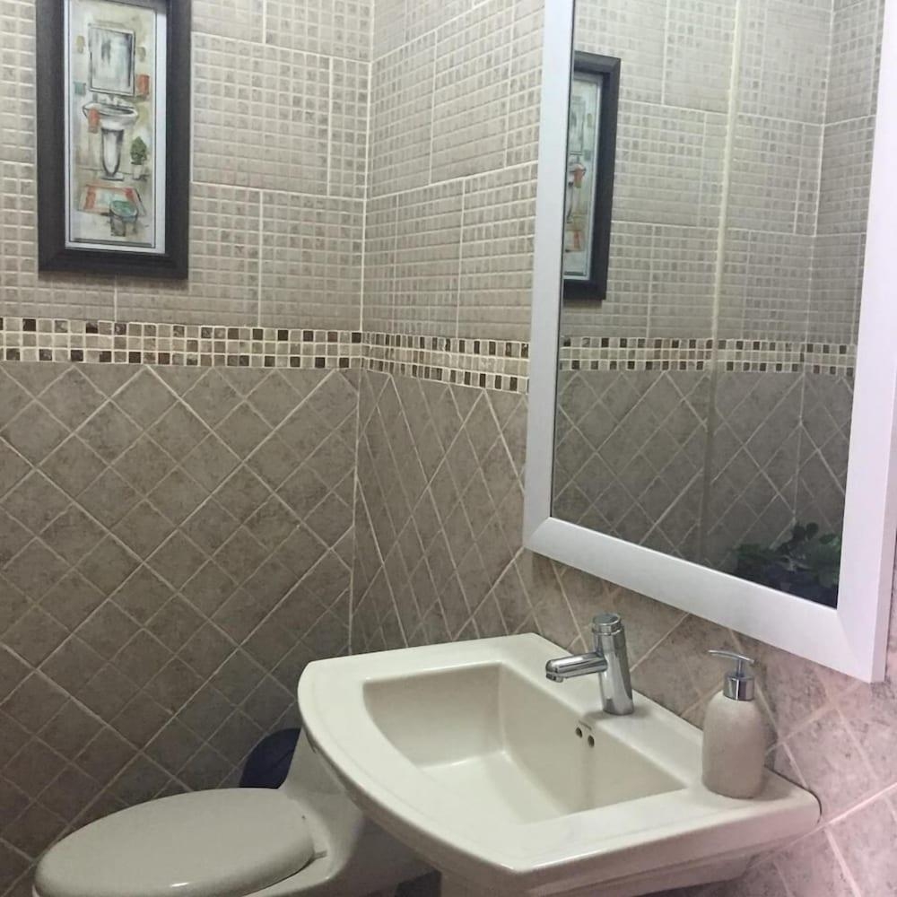 Hotel Rex (Chitre)