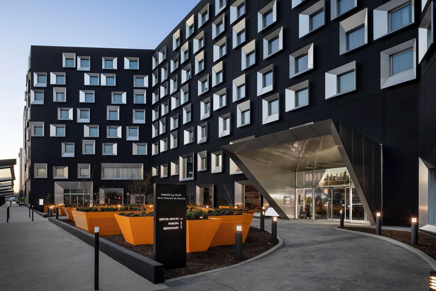 Innside Paris Charles de Gaulle Airport 4 HRS star hotel in RoissyenFrance (ÎledeFrance) Innside Paris Charles de Gaulle Airport 4 HRS star hotel in RoissyenFrance (ÎledeFrance)