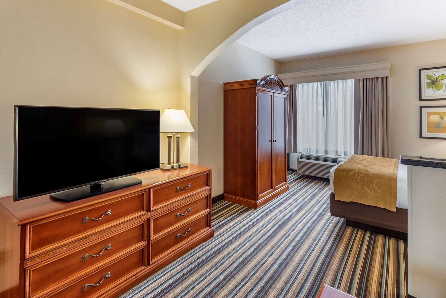 Hotel Comfort Suites Chesapeake - Norfolk