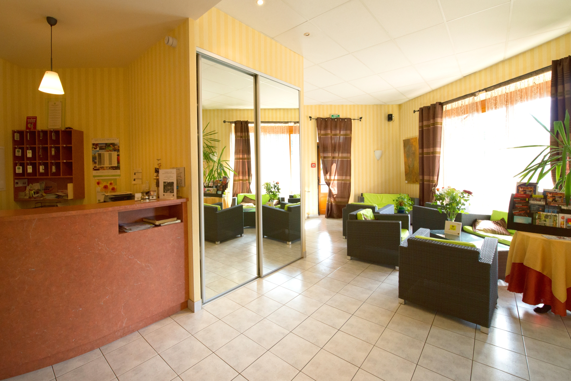 hotel de la Poste - Saint-Just-en-Chevalet chez HRS avec services gratuits
