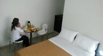Hotel A Bogota On Holidays (Bogota  )